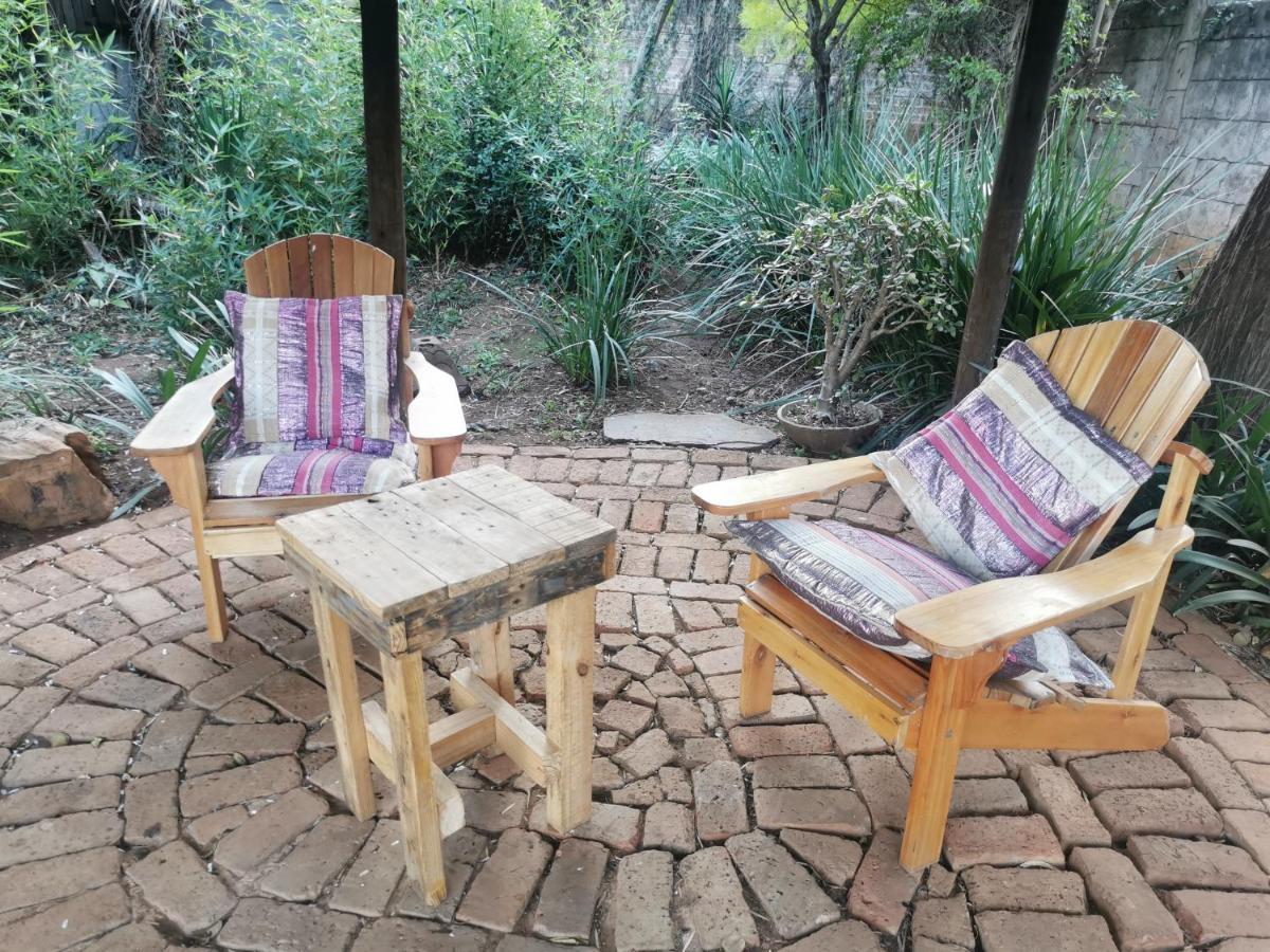 Sun Deck Lodge Hartbeespoort Exterior photo
