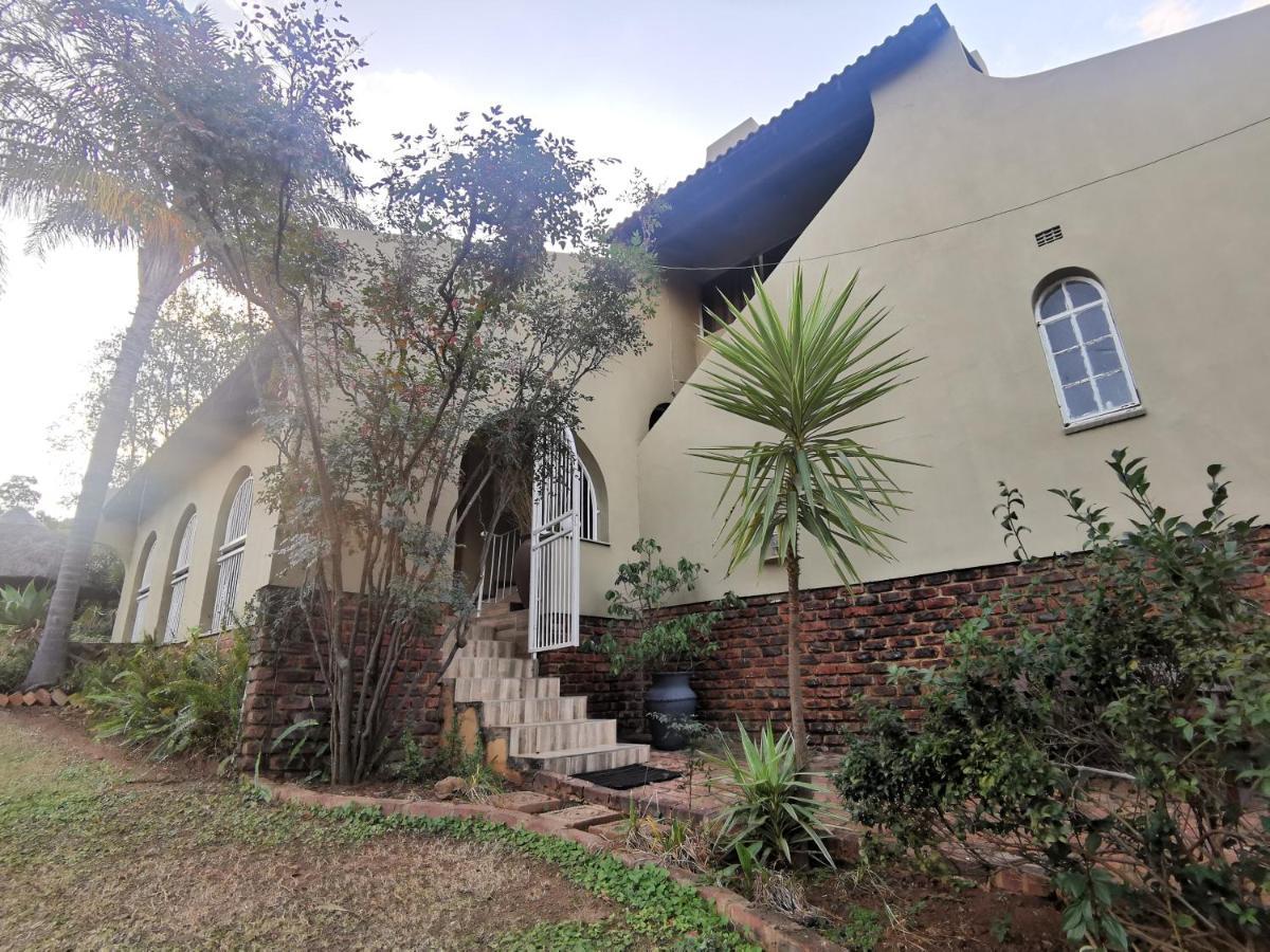 Sun Deck Lodge Hartbeespoort Exterior photo
