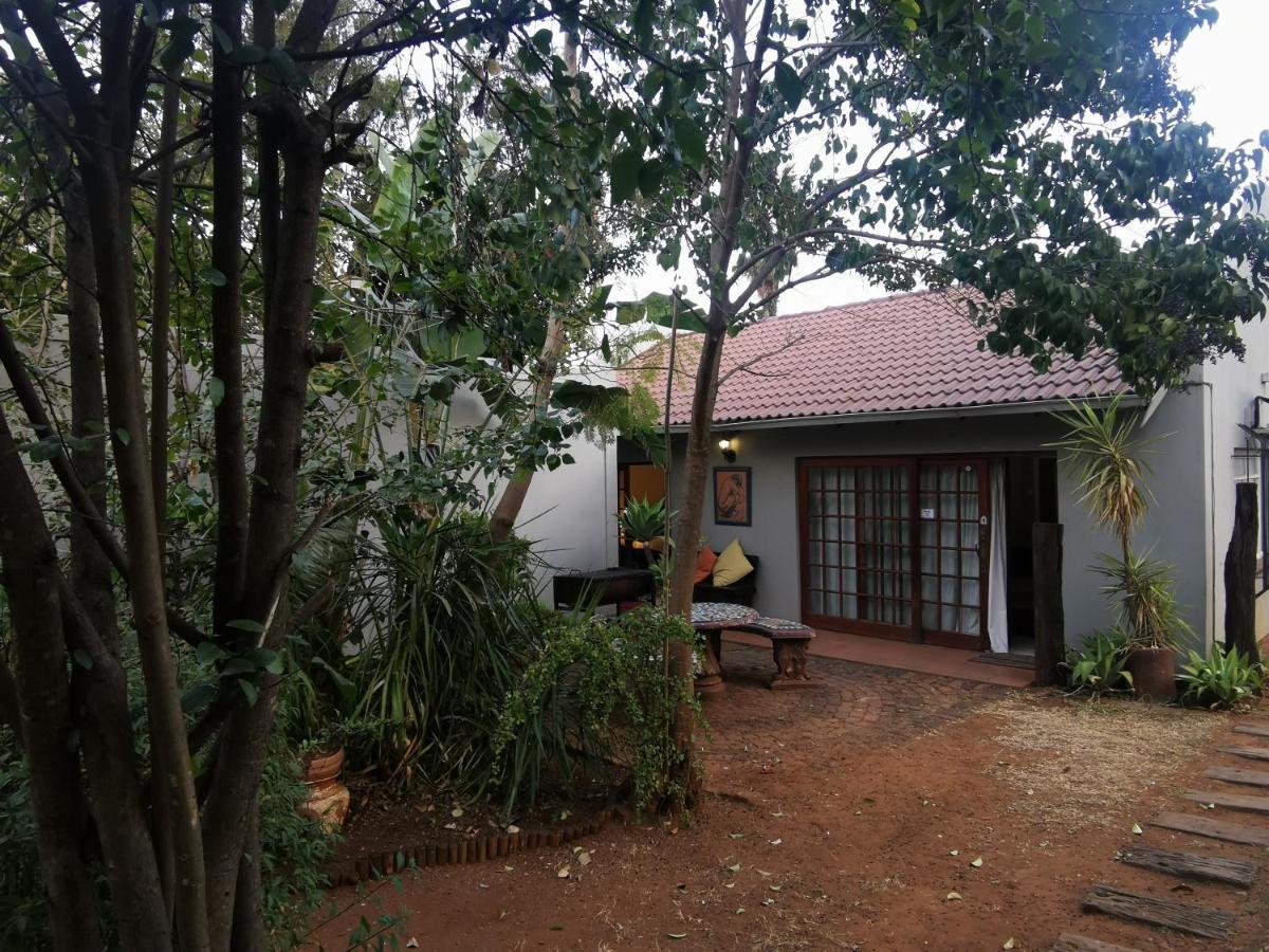 Sun Deck Lodge Hartbeespoort Exterior photo