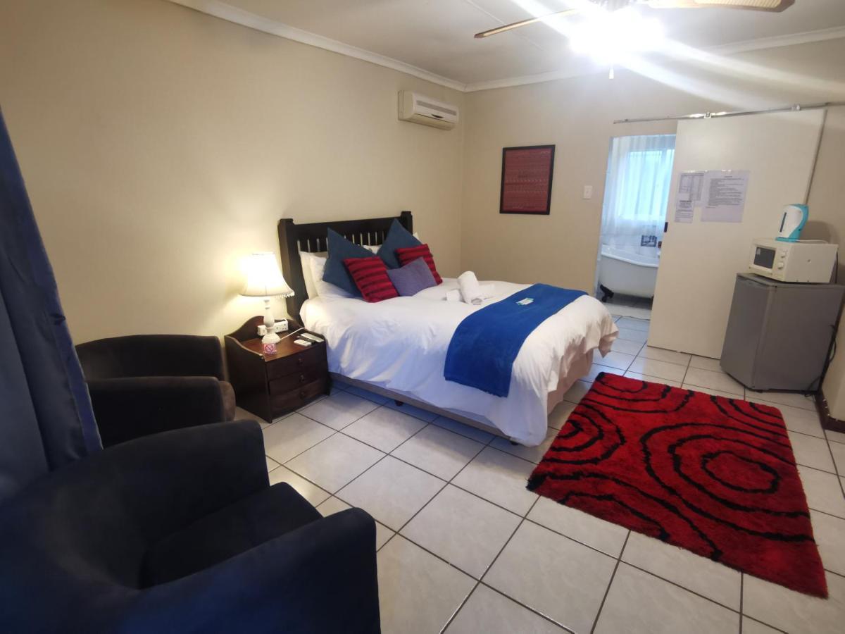 Sun Deck Lodge Hartbeespoort Exterior photo