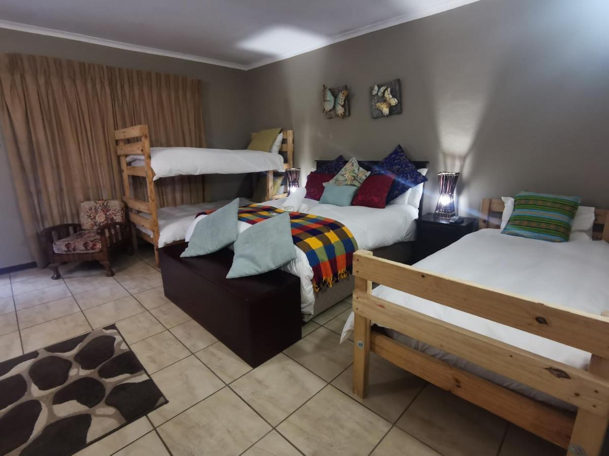 Sun Deck Lodge Hartbeespoort Exterior photo